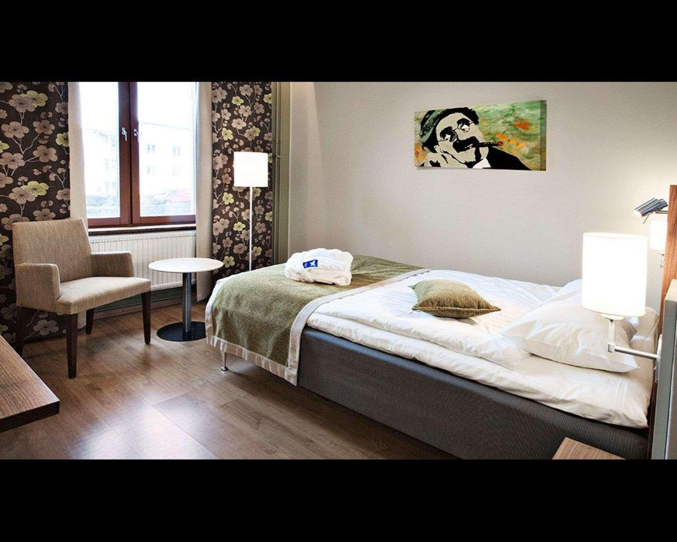 Home Hotel Kung Oscar Trollhättan Buitenkant foto