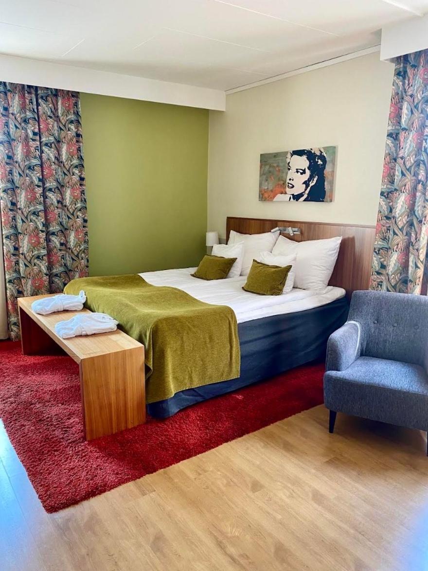 Home Hotel Kung Oscar Trollhättan Buitenkant foto