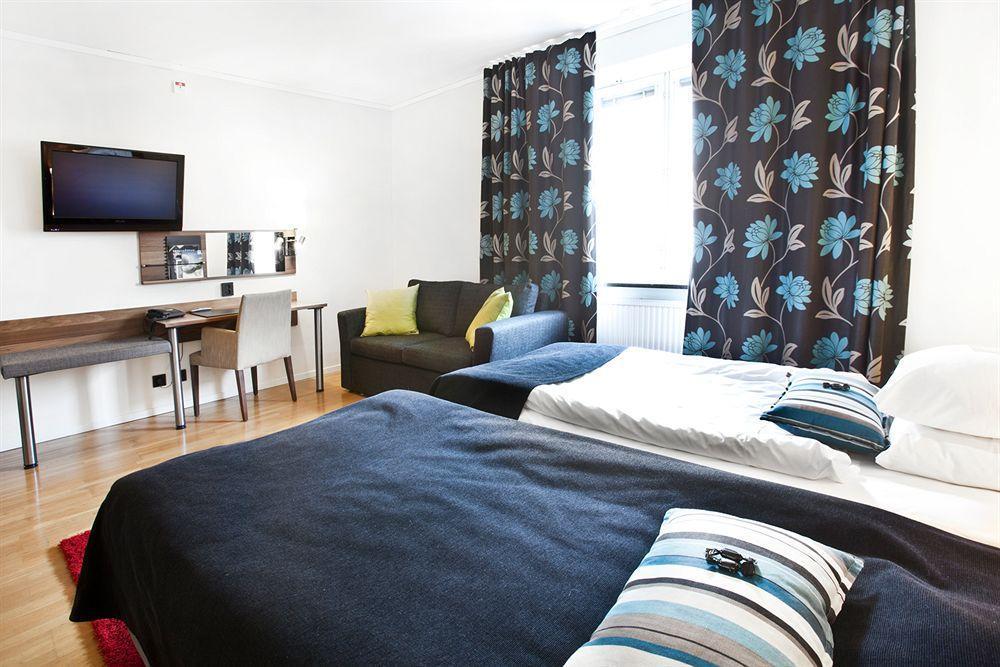 Home Hotel Kung Oscar Trollhättan Buitenkant foto