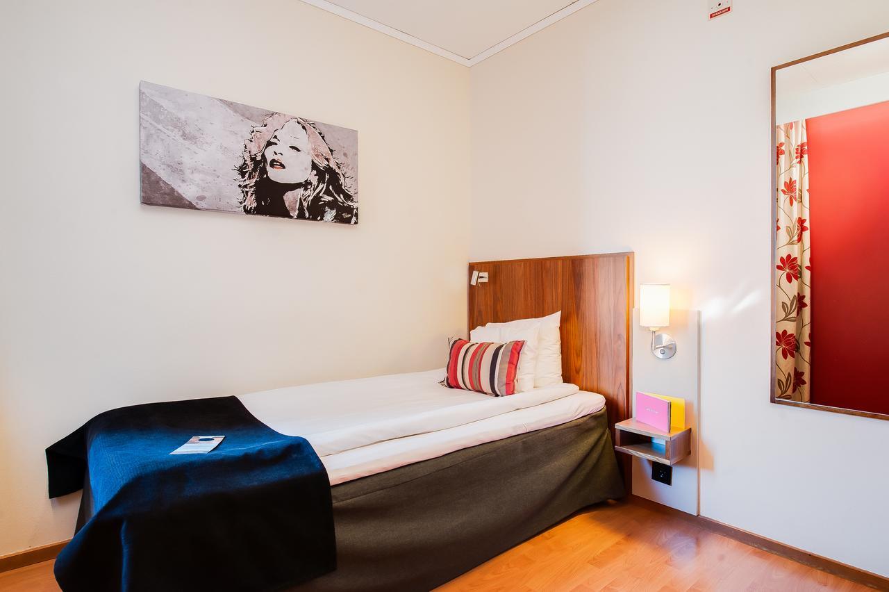 Home Hotel Kung Oscar Trollhättan Buitenkant foto