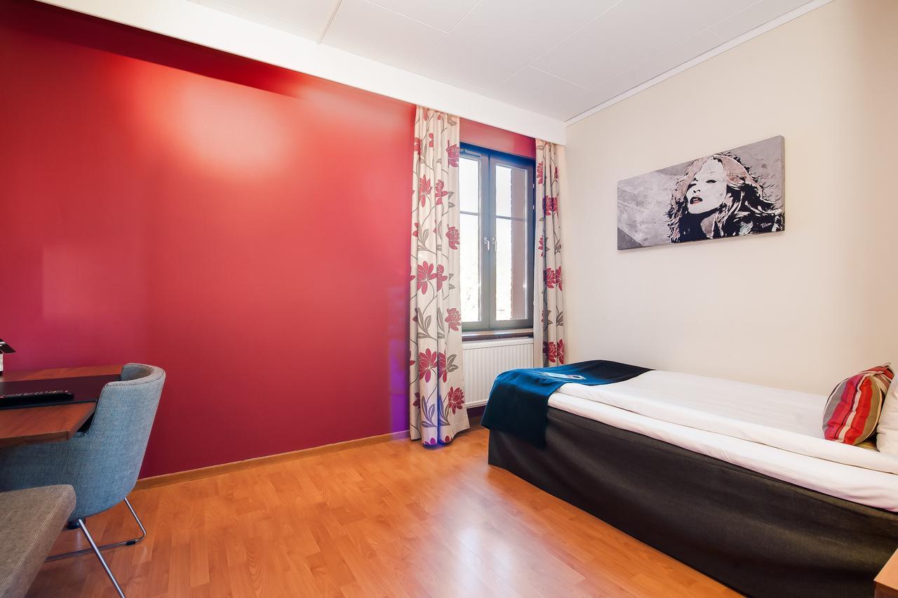 Home Hotel Kung Oscar Trollhättan Buitenkant foto