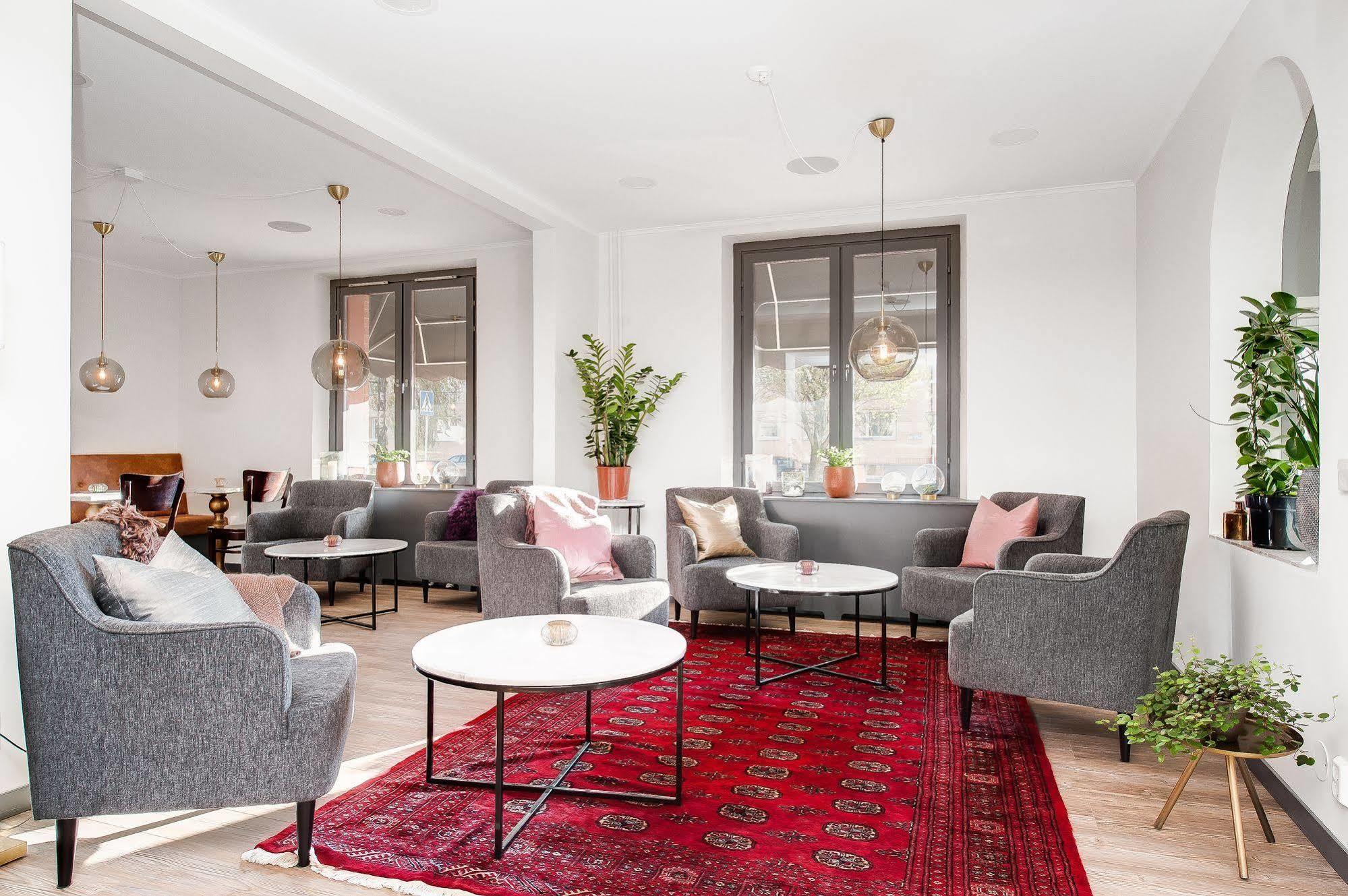 Home Hotel Kung Oscar Trollhättan Buitenkant foto