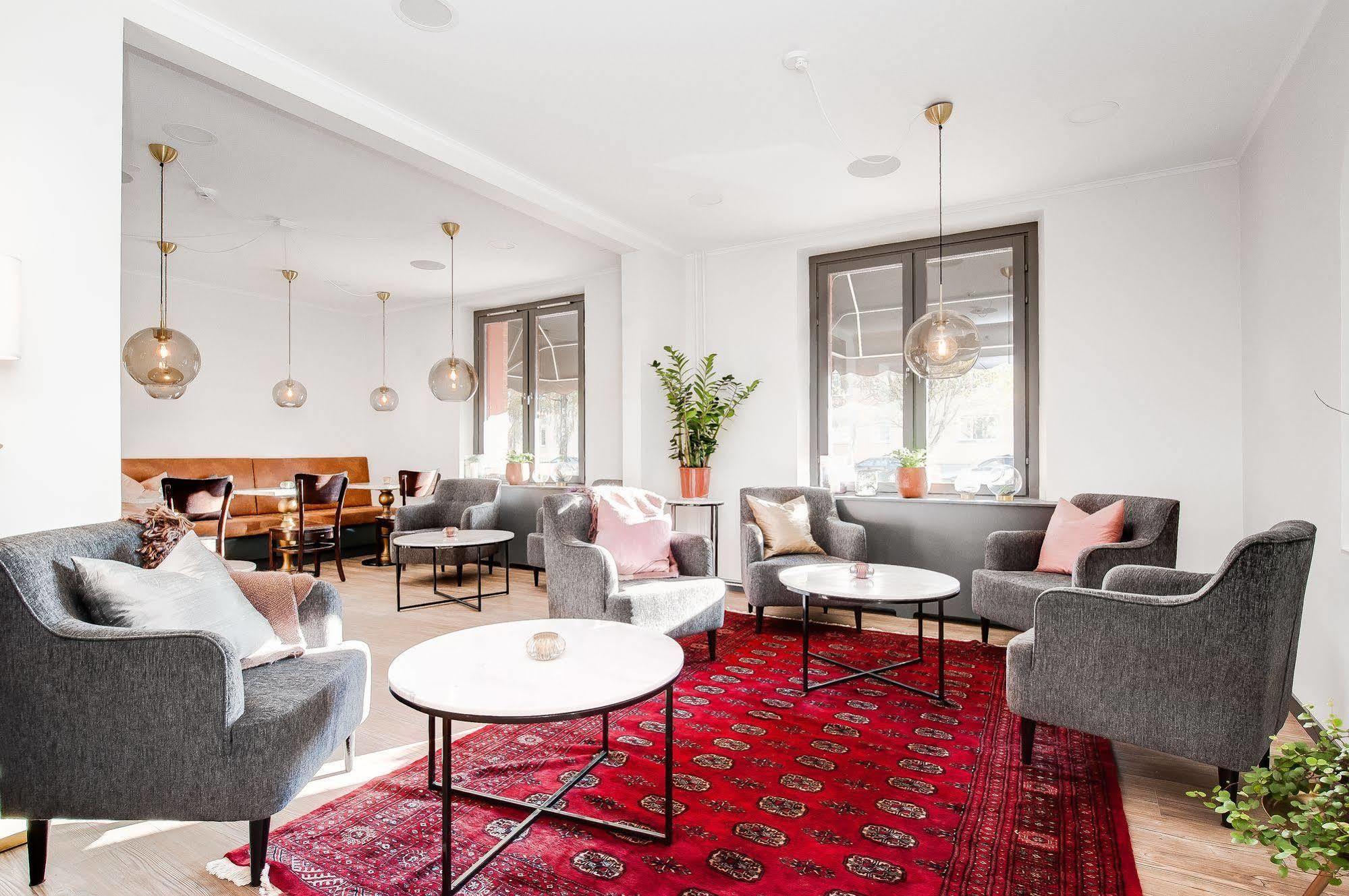 Home Hotel Kung Oscar Trollhättan Buitenkant foto