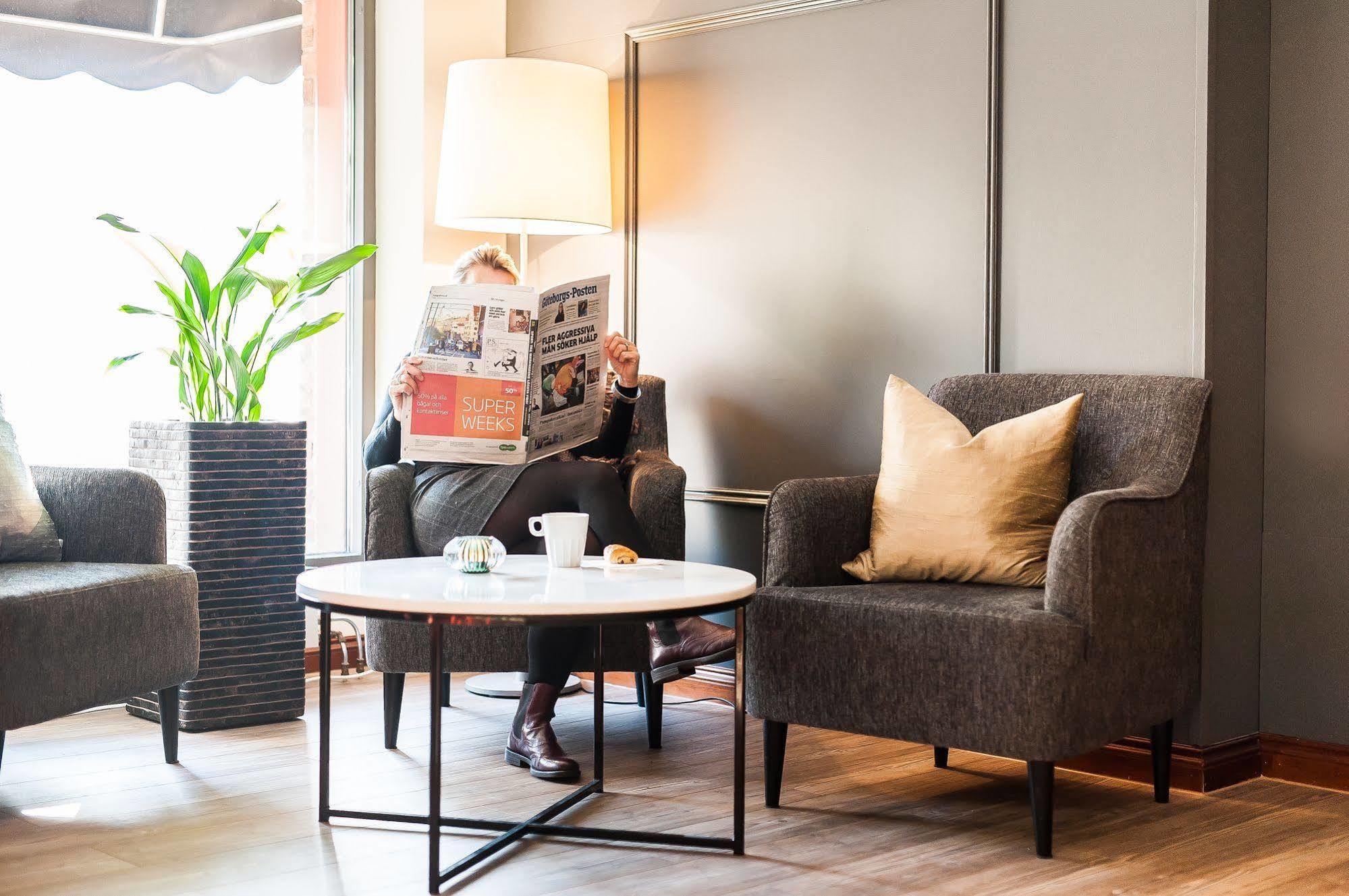 Home Hotel Kung Oscar Trollhättan Buitenkant foto