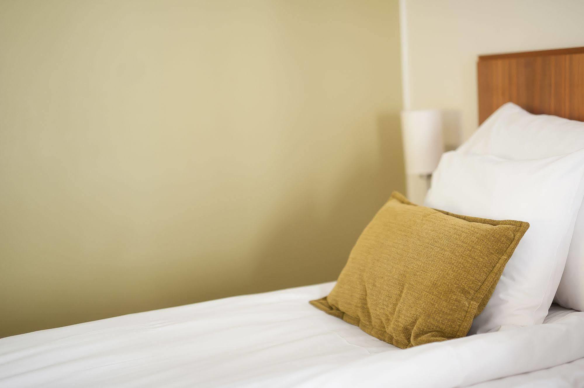 Home Hotel Kung Oscar Trollhättan Buitenkant foto