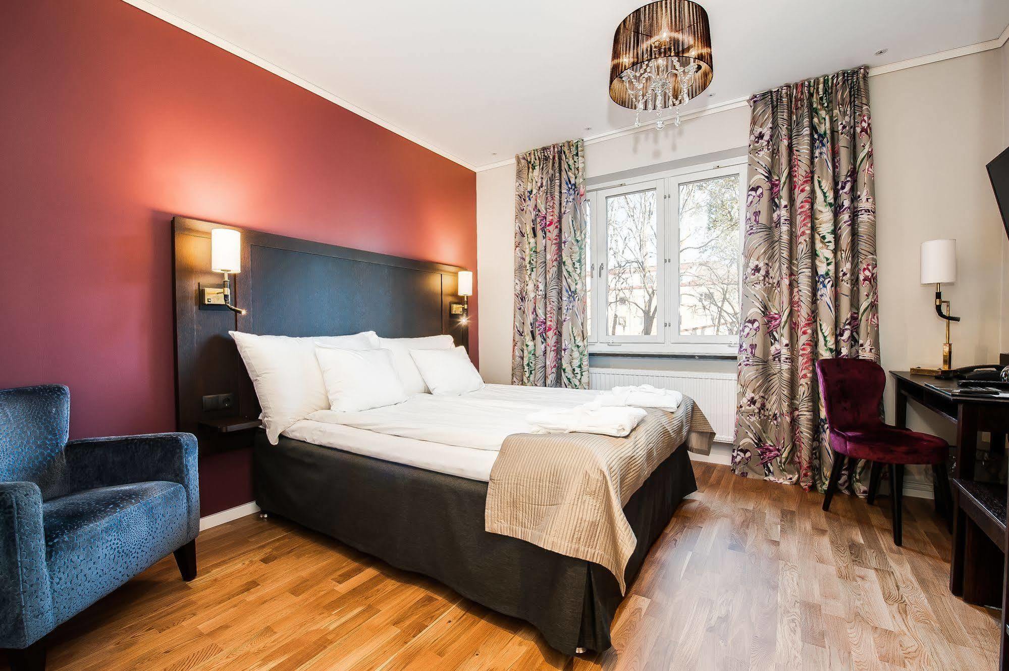 Home Hotel Kung Oscar Trollhättan Buitenkant foto